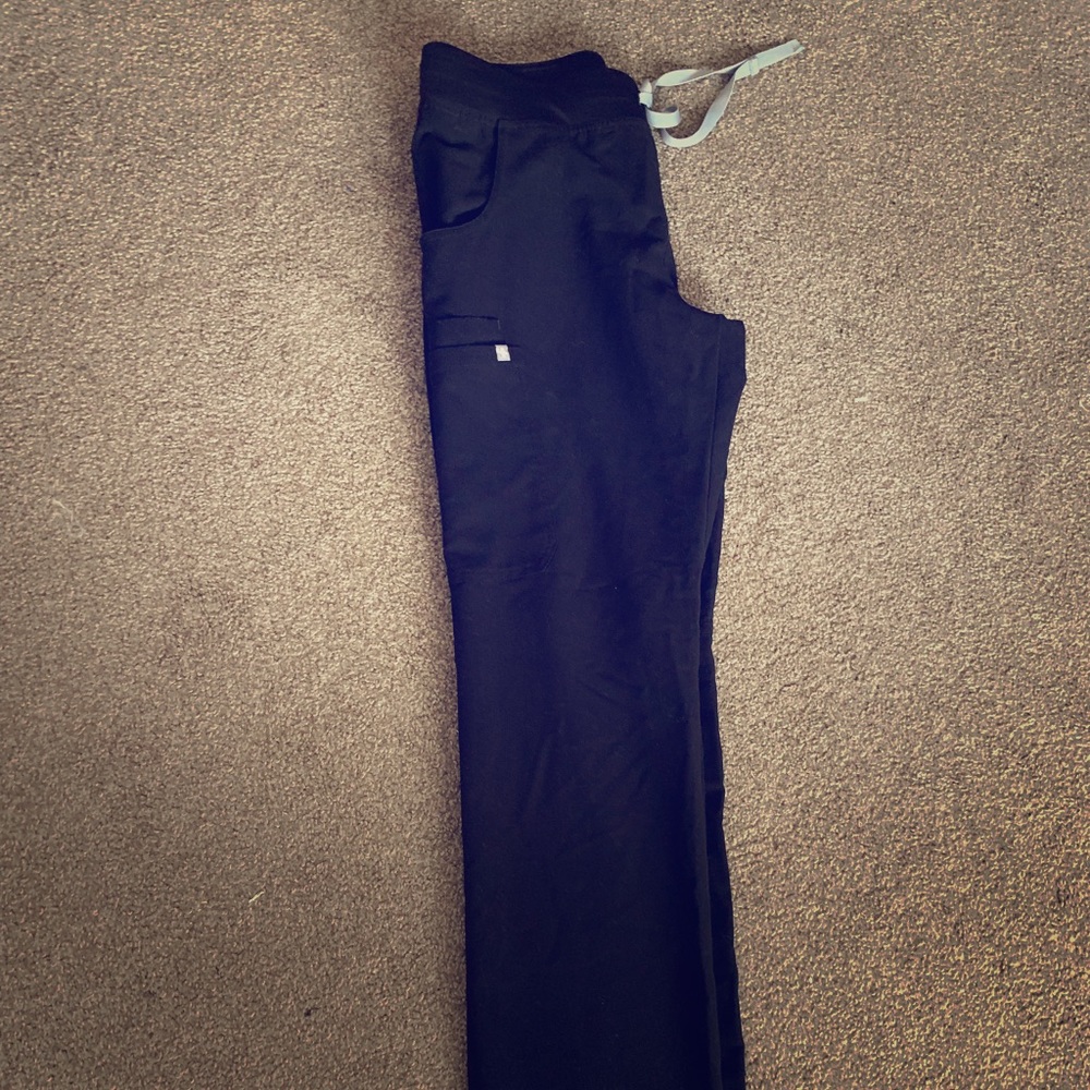 Figs Kade pants (small tall) & Casma top (medium)